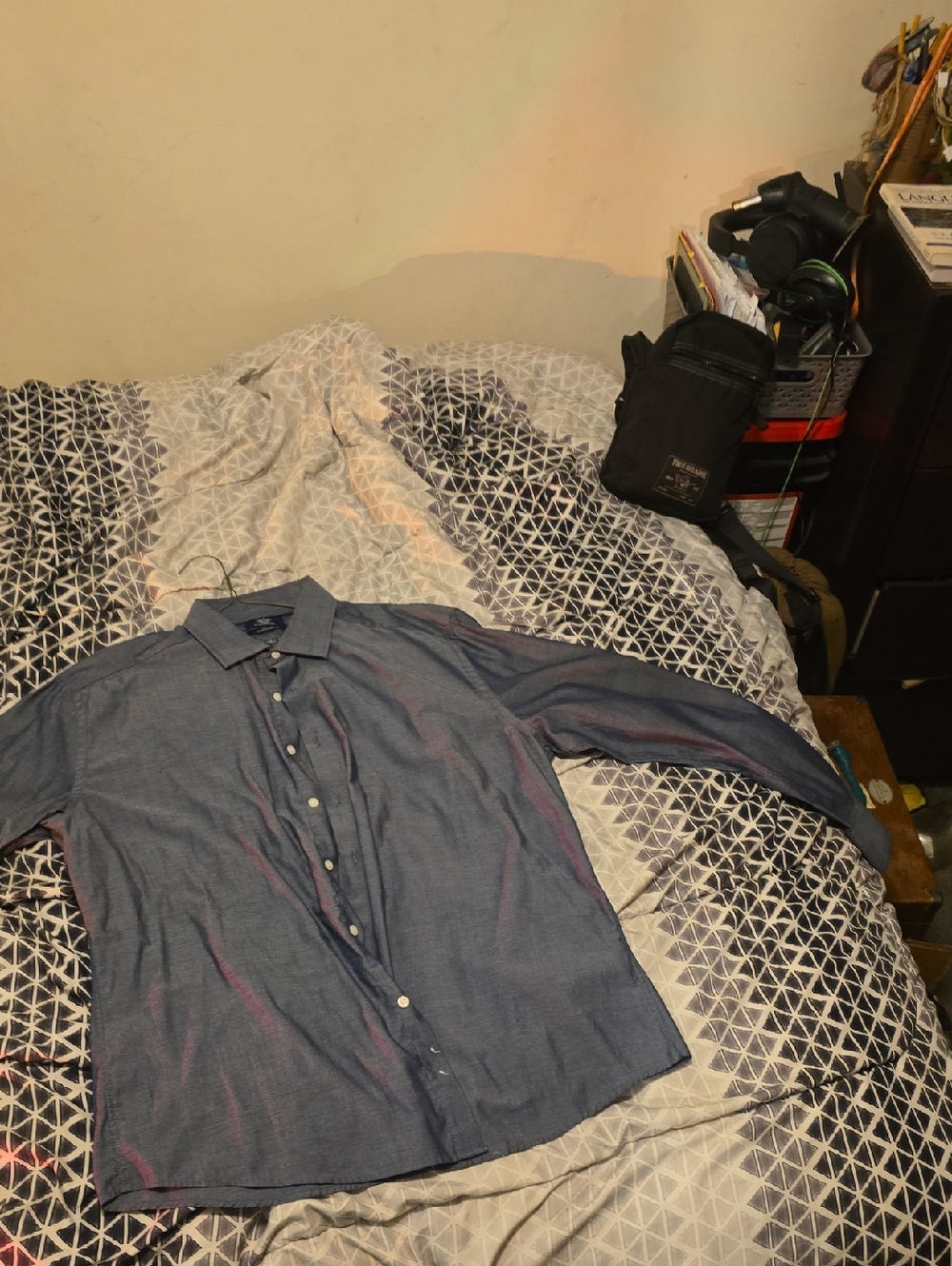 Dockers Men's Long-Sleeve Button Shirt in Chambray Blue